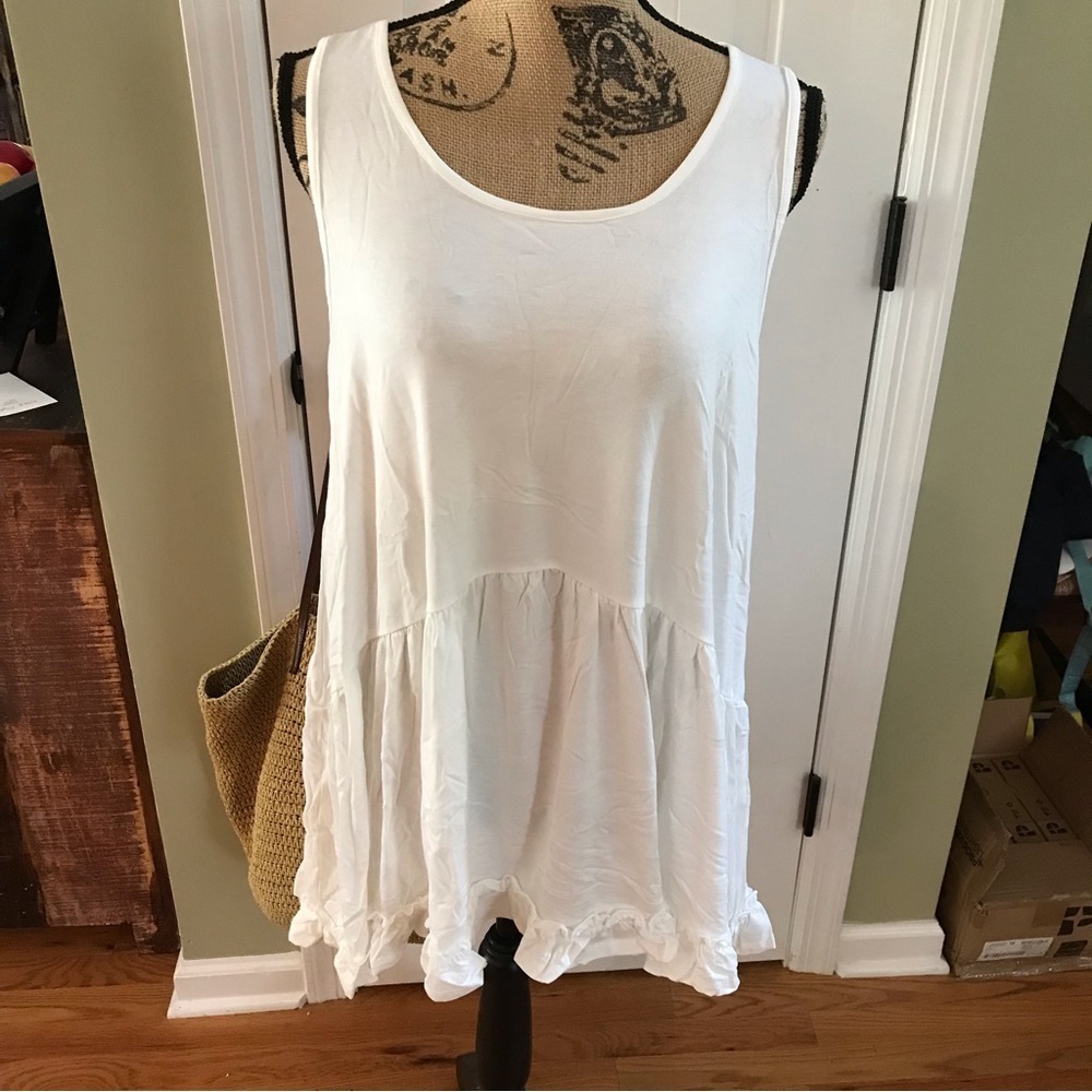 ▪️Ruffled Bottom Tank